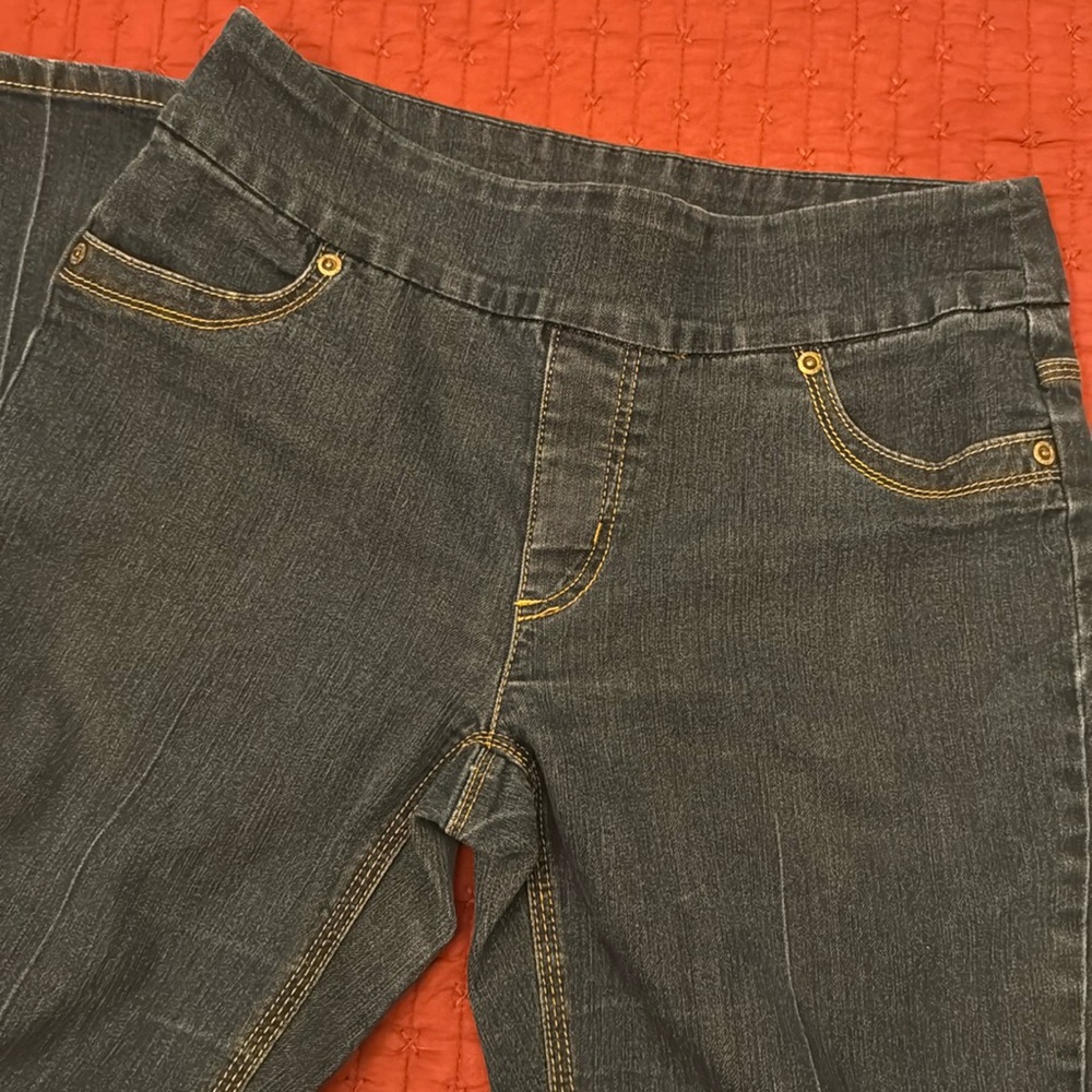 Chico’s So Slimming jeans